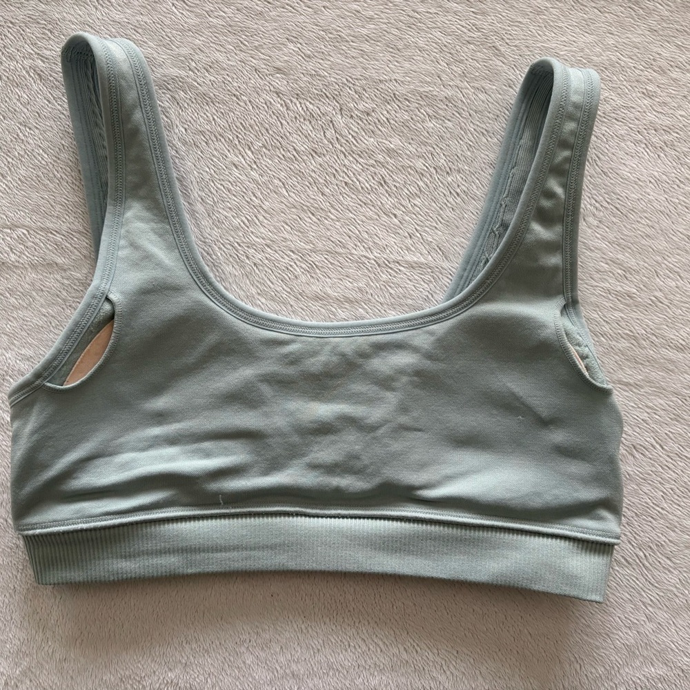 Alo Yoga Seamless Cable Knit Bra – Size S/M Chalk Blue - Picture 7 of 8